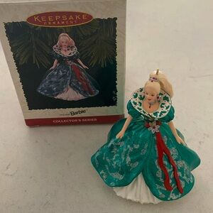 Holiday Barbie‎ Collector's Series Doll